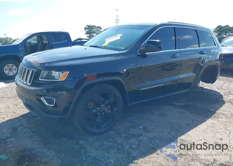 2015 Jeep Grand Cherokee Laredo z USA, uszkodzony, nr VIN 1C4RJFAG6FC952950